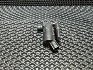 насос (моторчик) омывателя стекла Volvo XC90 1 поколение 2006, 2.4 л., D 5244 T, дизель, АКПП, 455 titanium grey pearl, внедорожник 5 дв., правый руль, 1S7117K624FE