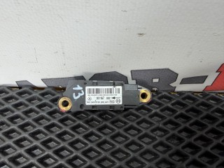 датчик удара SRS Mercedes-Benz C-Класс W203/S203/CL203 [рестайлинг] W203.046 2005, 1.8 л., M 271.946, бензин, АКПП, седан, 0018209126