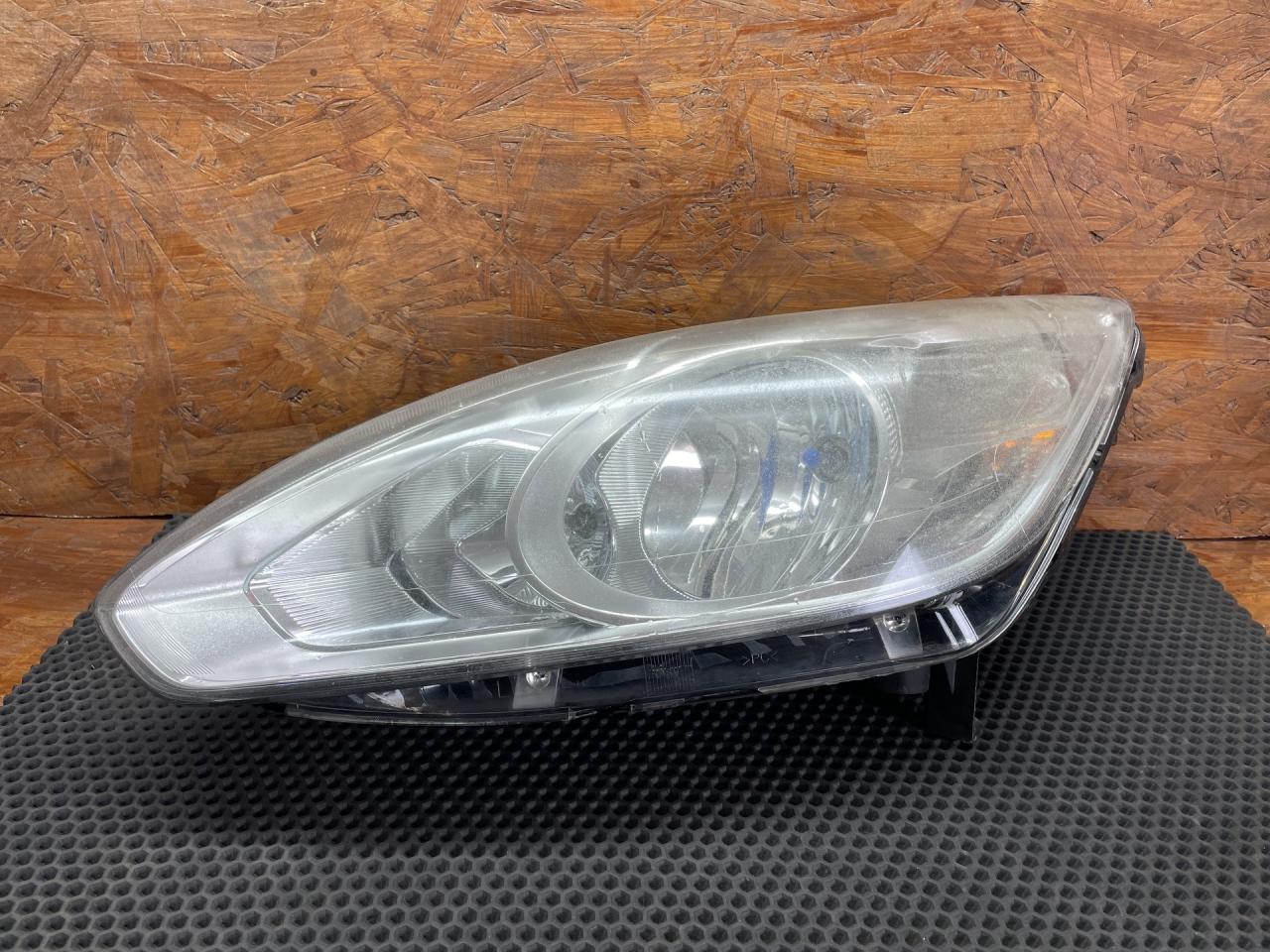 фара левая Ford C-Max 2 поколение CB7 2013, 1.0 л., M2DA, бензин, МКПП, минивэн - фото №1