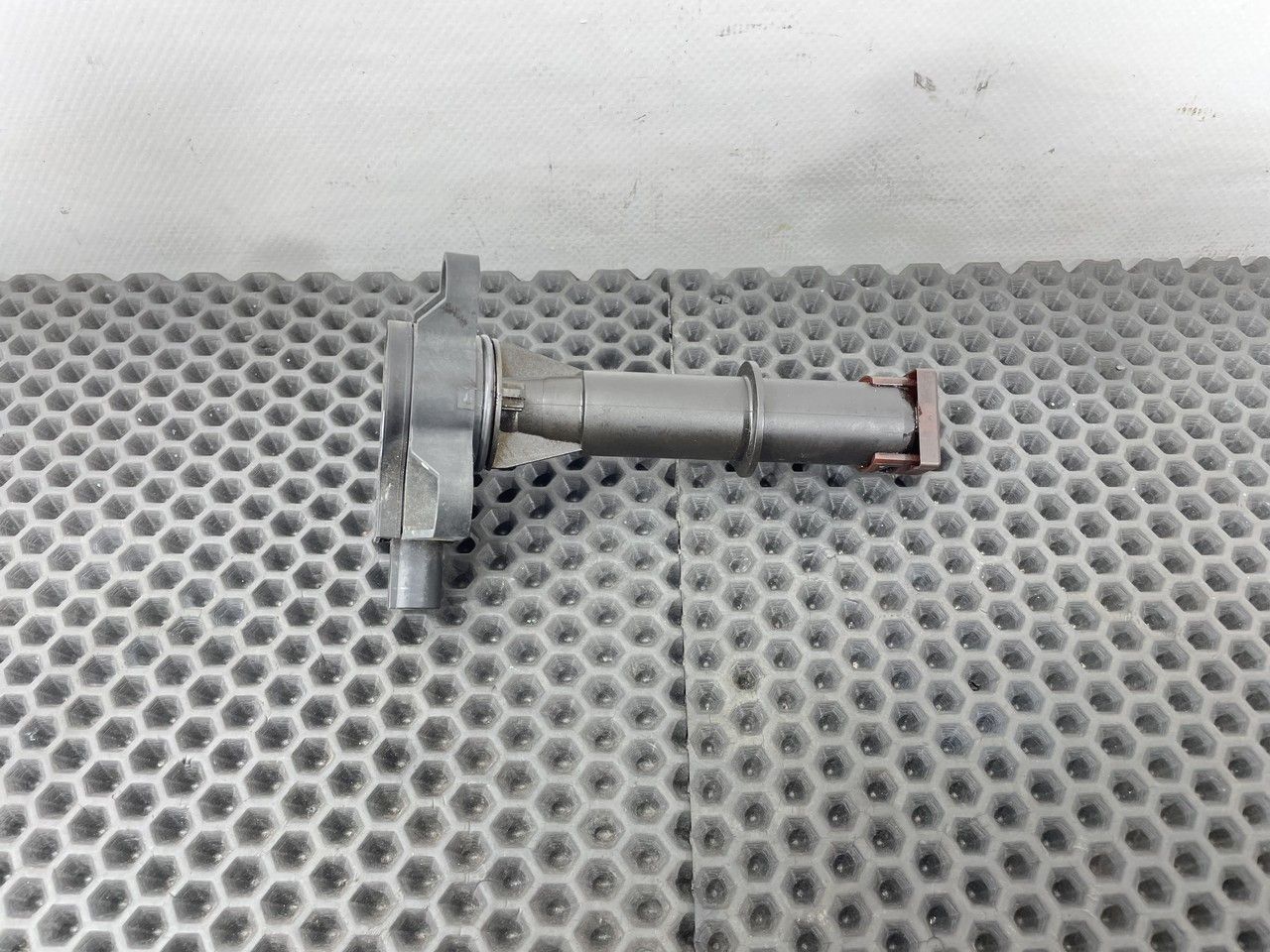 датчик уровня масла Mercedes-Benz C-Класс W203/S203/CL203 2002, 2.0 л., M 111.955, бензин, МКПП, купе, A0041535928 - фото №1