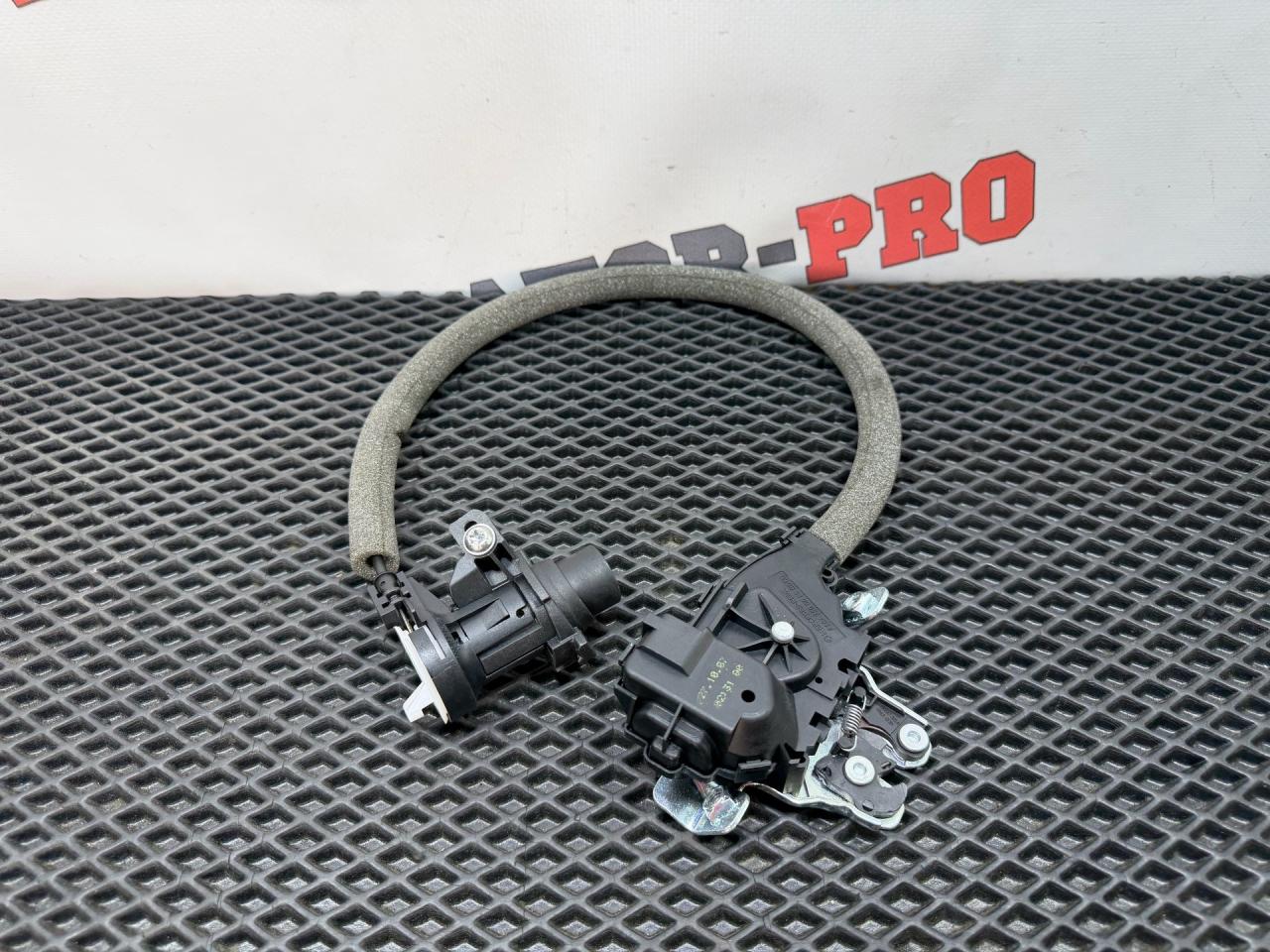 замок багажника Mercedes-Benz C-Класс W204/S204 2007, 1.8 л., M 271.952, бензин, АКПП, седан, A2047500085, 2047500085 - фото №1