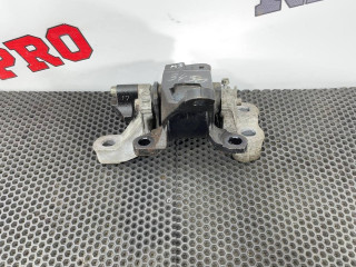 подушка крепления двигателя Mazda 3 2 поколение [рестайлинг] BM 2013, 2.2 л., дизель, МКПП, KE6439070B