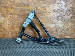 петля капота правая Audi TT 8N 1999, 1.8 л., APX, бензин, МКПП, купе, 8N0823302