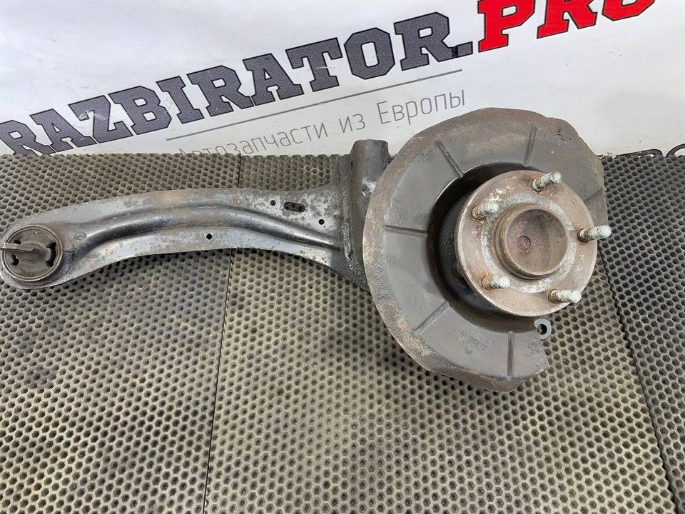 рычаг маятниковый правый Mazda 5 CW 2010, 1.6 л., Y655, дизель, МКПП, минивэн, C51328200 - фото №1