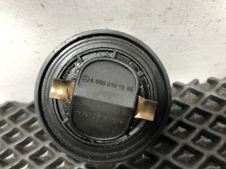 пробка маслозаливная Mercedes-Benz C-Класс W204 [рестайлинг] 2011, 2.1 л., OM 651.913, дизель, МКПП, 040u, седан, правый руль, A0000101385, 0000101385