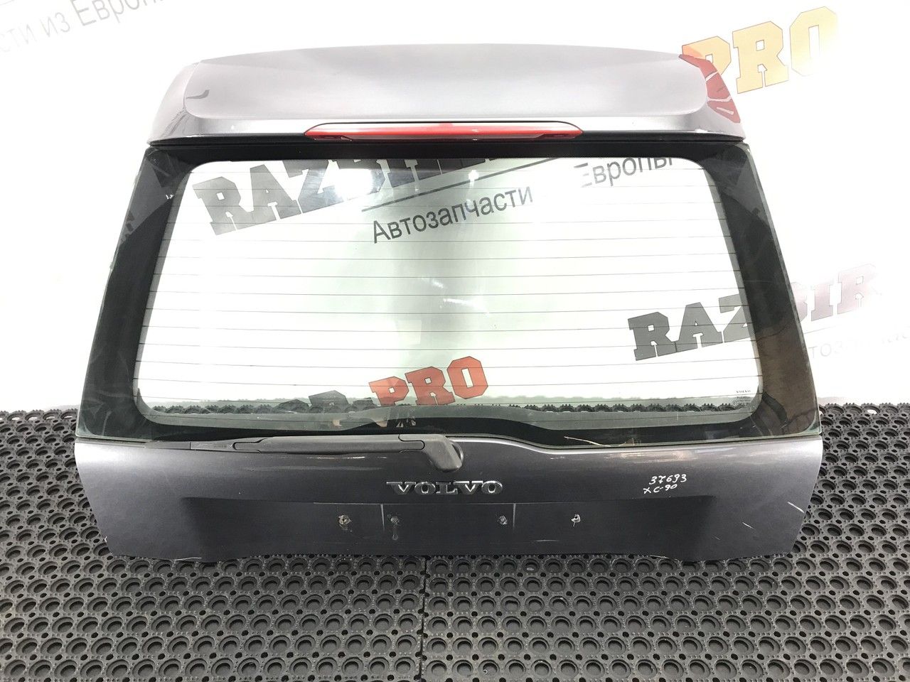 крышка багажника (дверь 3-5) Volvo XC90 1 поколение 2006, 2.4 л., D 5244 T, дизель, АКПП, 455 titanium grey pearl, внедорожник 5 дв., правый руль, 39852821 - фото №1