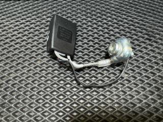 замок ремня безопасности BMW 5 серия E60/E61 [рестайлинг] E60 2008, 2.0 л., N47 D20 A, дизель, АКПП, 354 titansilber metallic, седан, правый руль, 724327304