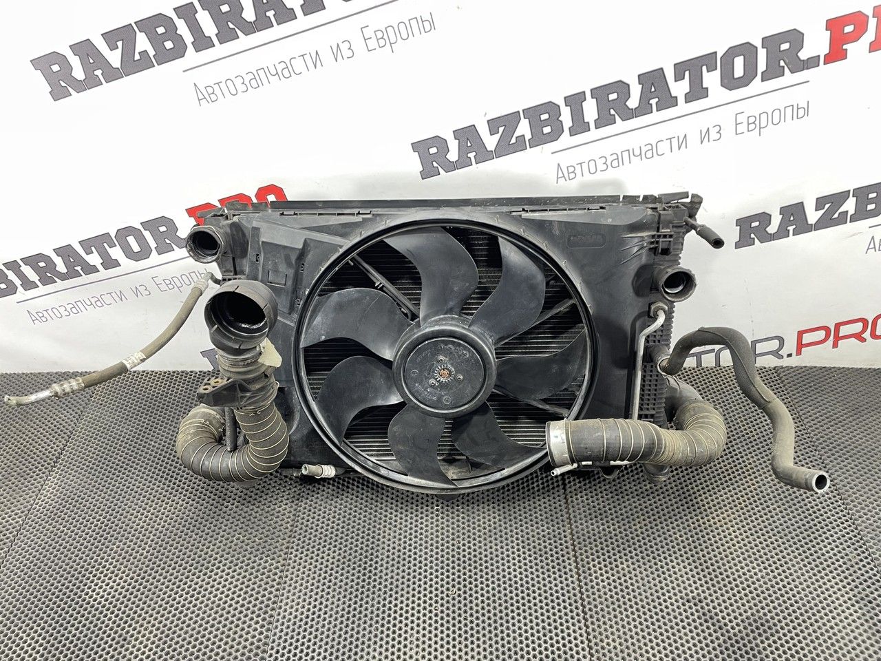 кассета радиаторов Mercedes-Benz C-Класс W204/S204 2007, 1.8 л., M 271.952, бензин, АКПП, седан, A2045000203 - фото №1