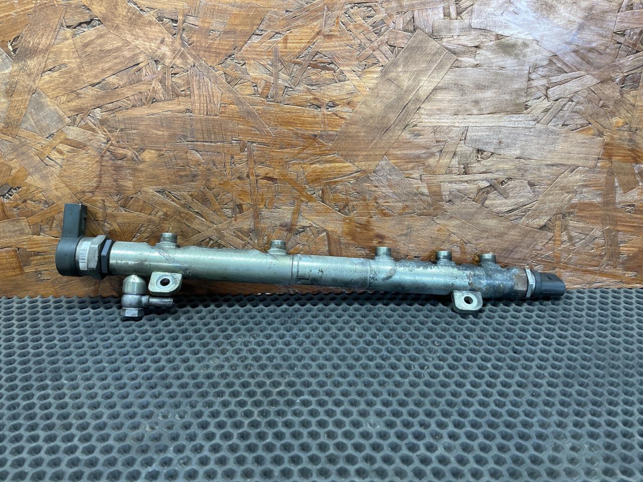 топливная рампа Mercedes-Benz Vito W639 2008, 2.2 л., OM 646.980, дизель, МКПП, микроавтобус - фото №1