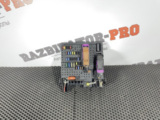 блок предохранителей Volvo XC90 1 поколение 2006, 2.4 л., D 5244 T, дизель, АКПП, 455 titanium grey pearl, внедорожник 5 дв., правый руль, 30728512