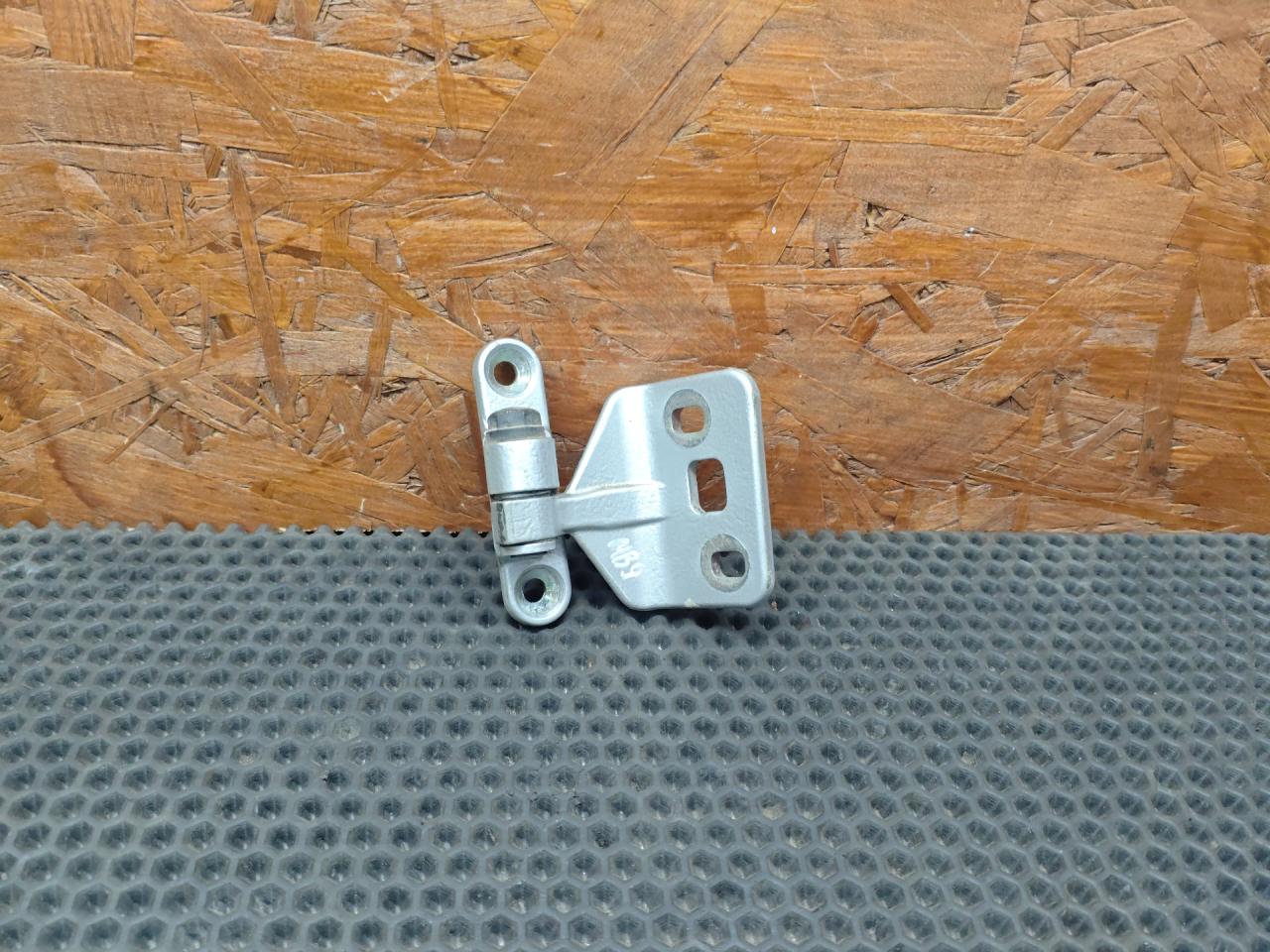 петля двери Mercedes-Benz E-Класс W211/S211 2004, 2.7 л., OM 647.961, дизель, МКПП, седан - фото №1