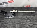 крепеж салона Land Rover Range Rover 3 поколение 2002, 2.9 л., M 57 D 30, дизель, АКПП, внедорожник 5 дв. - фото №2