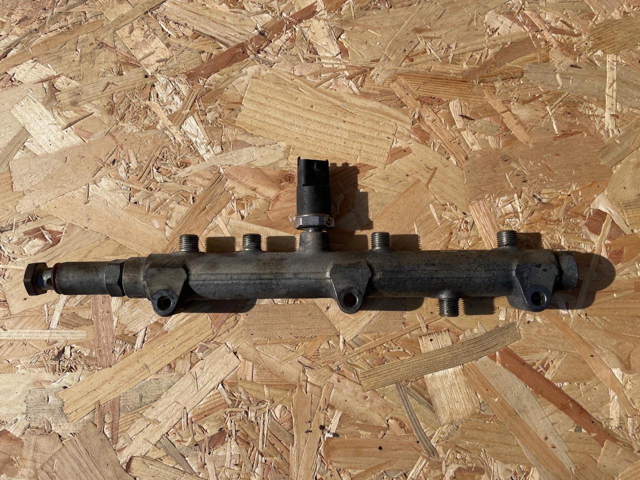 топливная рампа , 0281002398 - фото №1