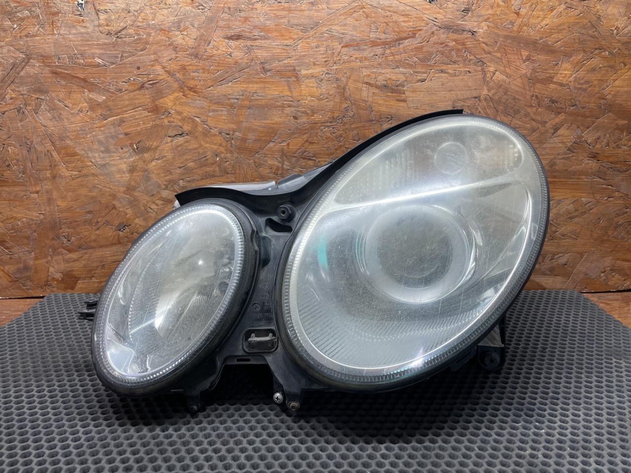 фара левая Mercedes-Benz E-Класс W211/S211 2004, 2.7 л., OM 647.961, дизель, МКПП, седан - фото №1