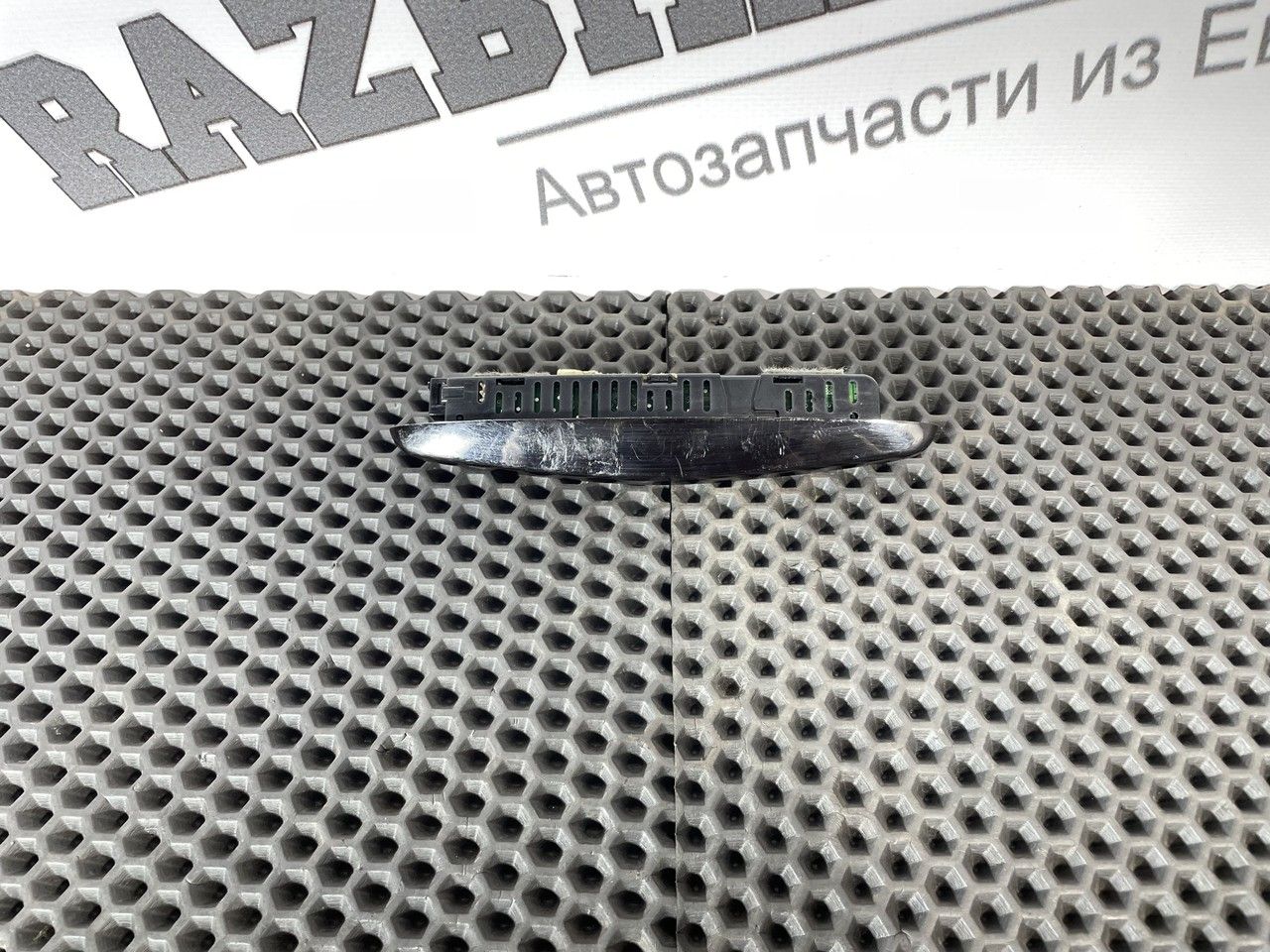 индикатор парковки Mercedes-Benz E-Класс W212/S212/C207/A207 W212 2009, 2.1 л., OM 651.924, дизель, 6МКПП, 040, седан, задний привод, правый руль, A0015424523 - фото №1