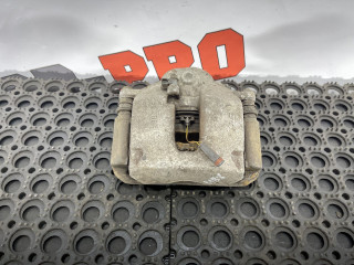 суппорт передний правый Mercedes-Benz C-Класс W204 [рестайлинг] 2011, 2.1 л., OM 651.913, дизель, МКПП, 040u, седан, правый руль, A2044212281