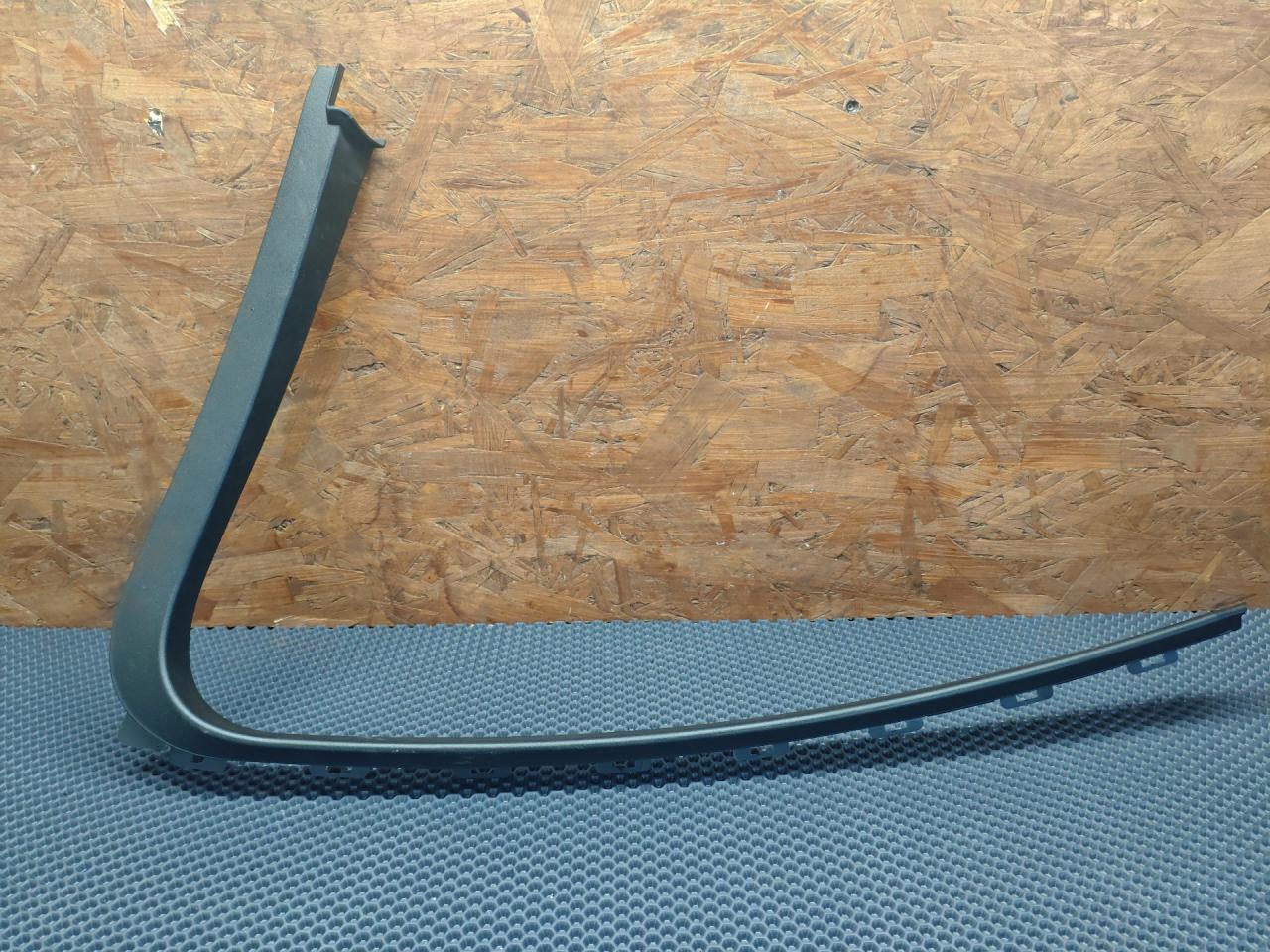 накладка двери (крышки) багажника Ford C-Max 2 поколение CB7 2013, 1.0 л., M2DA, бензин, МКПП, минивэн - фото №1