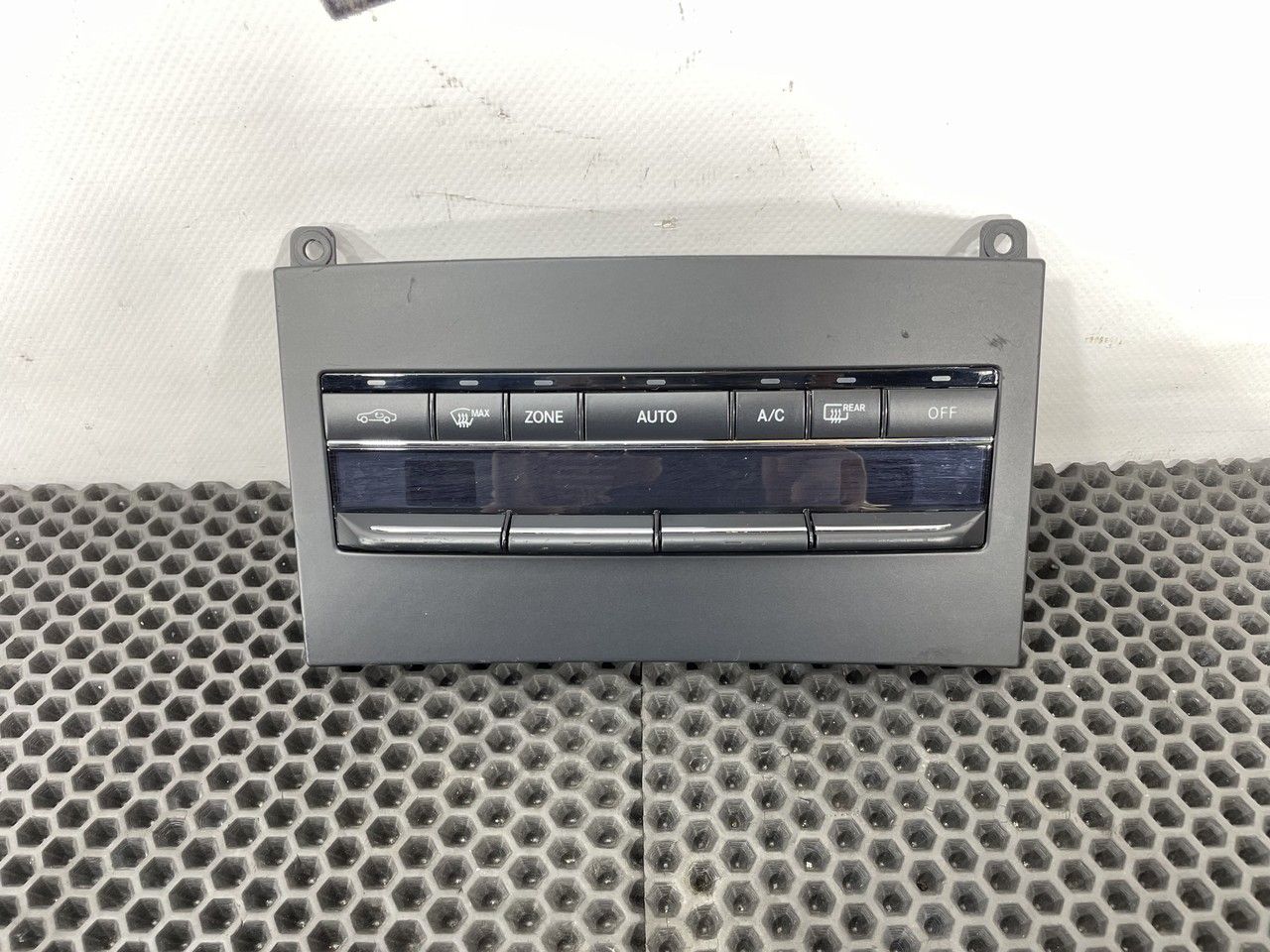 блок управления печки / климат-контроля Mercedes-Benz E-Класс W212/S212/C207/A207 W212 2009, 2.1 л., OM 651.924, дизель, 6МКПП, 040, седан, задний привод, правый руль - фото №1