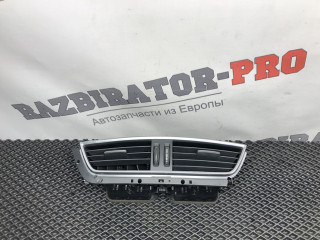 дефлектор обдува салона Mercedes-Benz C-Класс W204 [рестайлинг] 2011, 2.1 л., OM 651.913, дизель, МКПП, 040u, седан, правый руль, A2048306054