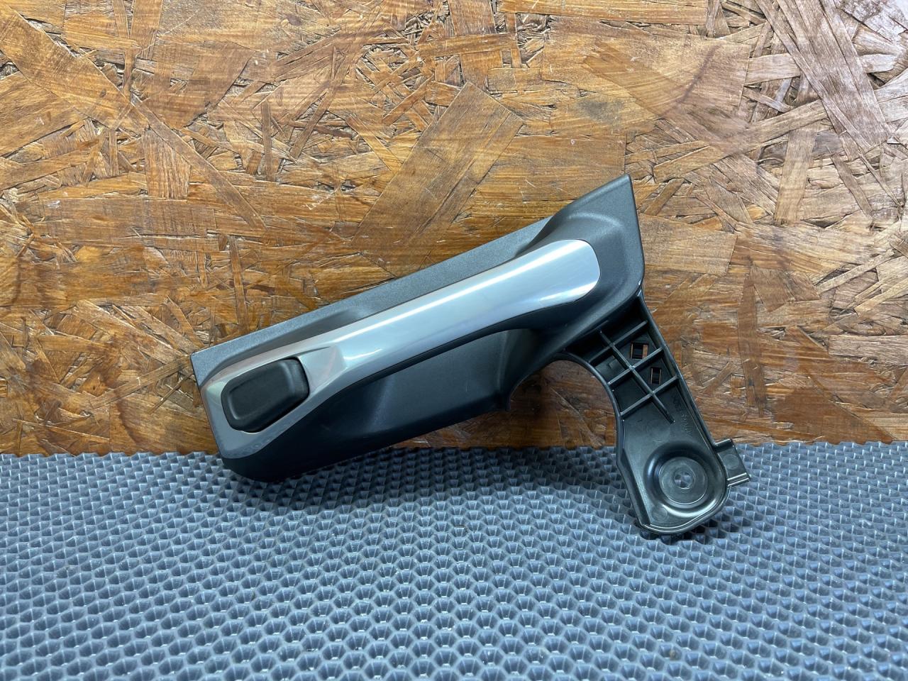 ручка внутренняя задняя левая Ford C-Max 2 поколение CB7 2013, 1.0 л., M2DA, бензин, МКПП, минивэн - фото №1