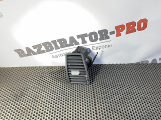 дефлектор обдува салона Volvo XC90 1 поколение 2006, 2.4 л., D 5244 T, дизель, АКПП, 455 titanium grey pearl, внедорожник 5 дв., правый руль, 3409398