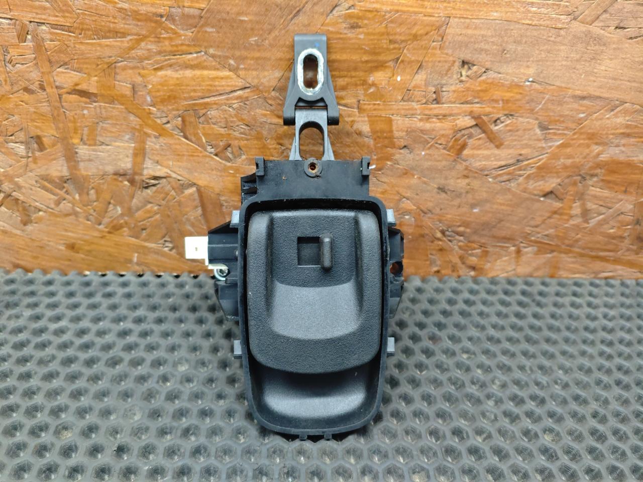 ручка открывания багажника Mercedes-Benz E-Класс W211/S211 2005, 3.0 л., M 272.944, бензин, АКПП, универсал - фото №1