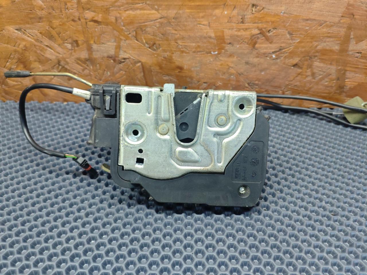 замок двери передней левой Mercedes-Benz E-Класс W211/S211 2005, 3.0 л., M 272.944, бензин, АКПП, универсал - фото №1