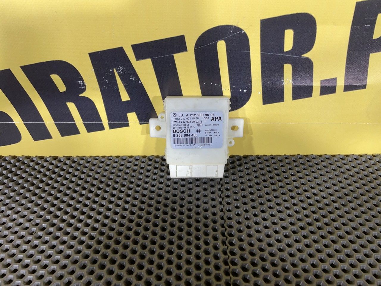 блок управления парктрониками Mercedes-Benz E-Класс W212/S212/C207/A207 W212 2010, 2.1 л., OM 651.925, дизель, 6МКПП, седан, A2129009505 - фото №1