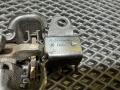 замок капота Mercedes-Benz E-Класс W211/S211 W211 2003, 1.8 л., M 271.941, бензин, АКПП, c185 melanitschwarz, универсал, правый руль, A2038800060 - фото №12