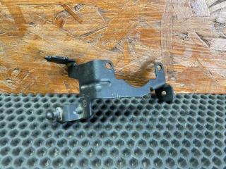 кронштейн (крепление) Audi A6 4F/C6 2004, 3.2 л., AUK, бензин, АКПП, седан