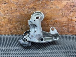 кронштейн двигателя Audi A4 B7 2004, 1.8 л., BFB, бензин, МКПП, универсал