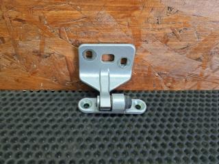 петля двери Mercedes-Benz E-Класс W211/S211 2004, 2.7 л., OM 647.961, дизель, МКПП, седан
