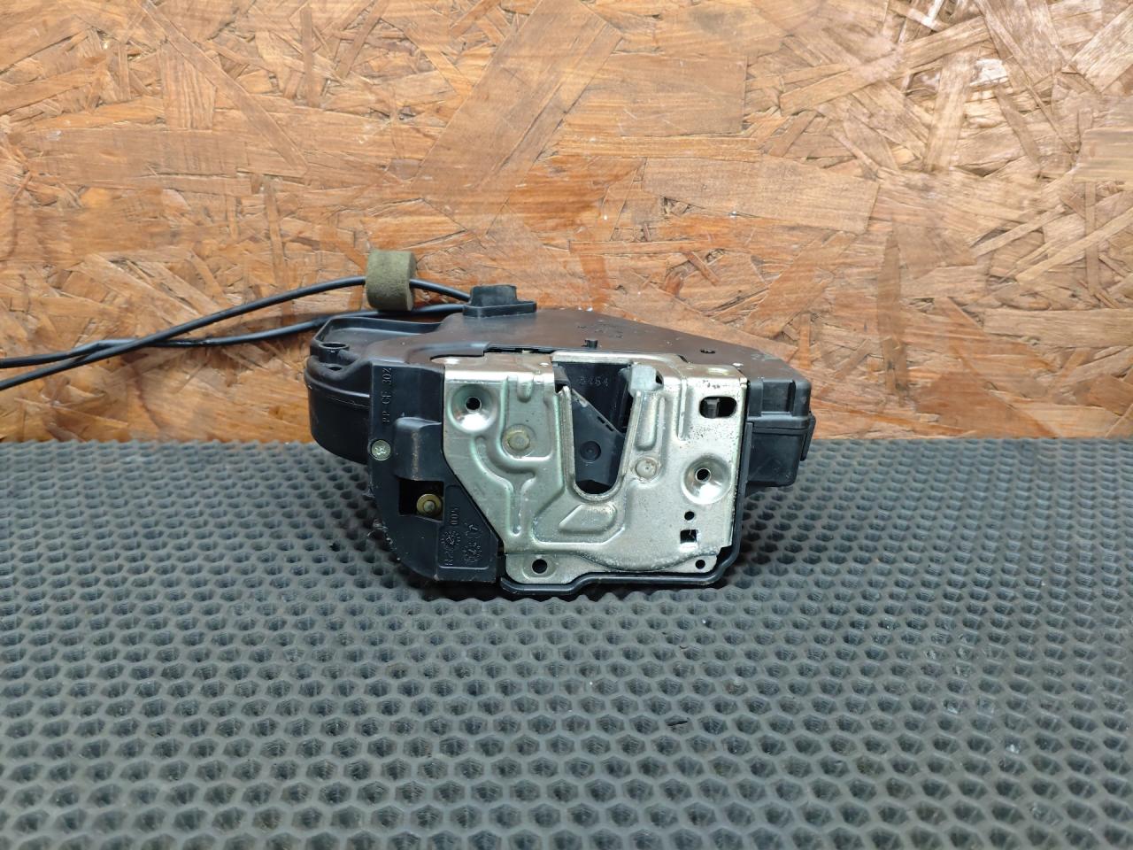 замок двери Mercedes-Benz E-Класс W211/S211 2005, 3.0 л., M 272.944, бензин, АКПП, универсал - фото №1