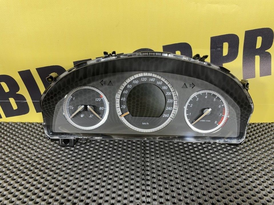 щиток приборов (приборная панель) Mercedes-Benz C-Класс W204/S204 2007, 1.8 л., M 271.952, бензин, АКПП, седан, 2045402648 - фото №1