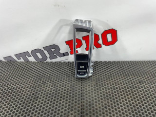 кнопка ручного тормоза (ручника) BMW 5 серия F07/F10/F11 F11 2010, 3.0 л., N57 D30 A, дизель, АКПП, универсал, 921759401