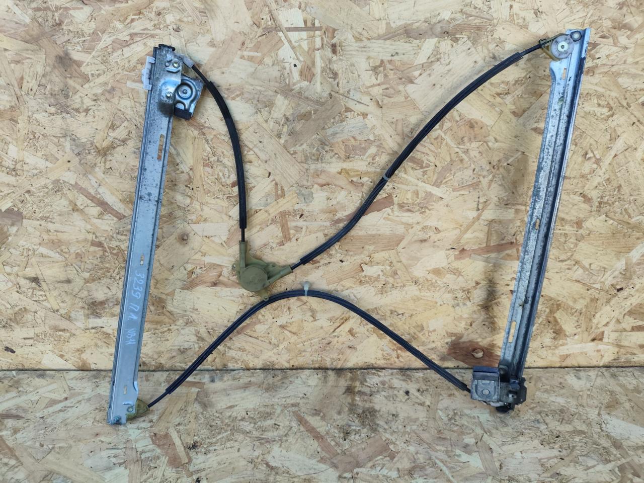 стеклоподъемник передний левый Mercedes-Benz Vito W639 2008, 2.2 л., OM 646.980, дизель, МКПП, микроавтобус - фото №1