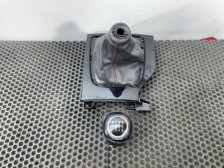 чехол рычага КПП Mazda 3 2 поколение [рестайлинг] BM 2013, 2.2 л., дизель, МКПП, B45C64334