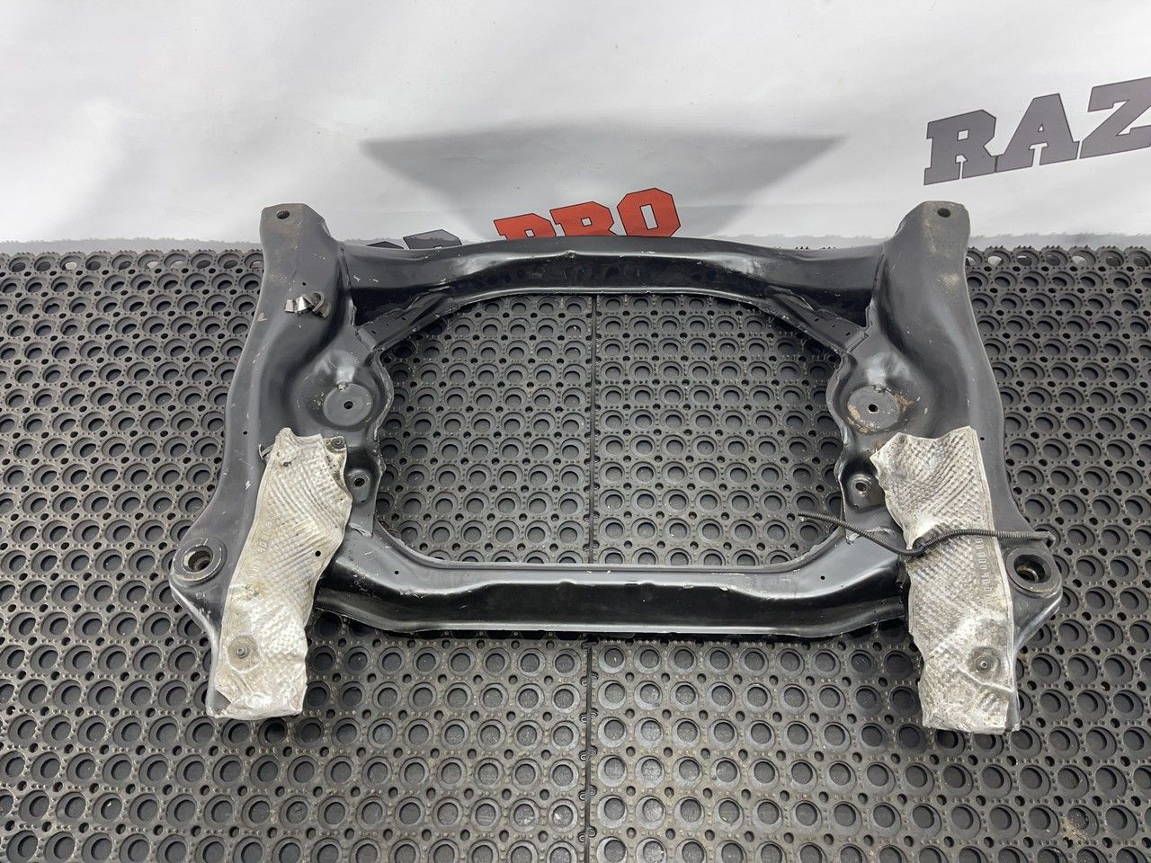 балка подвески передняя (подрамник) Mercedes-Benz S-Класс W221 (2005 - 2009) - фото №1