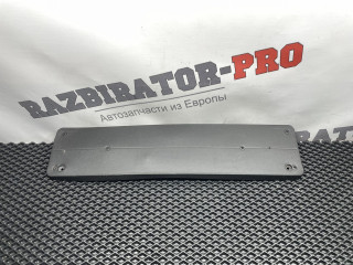 рамка под магнитолу Mercedes-Benz E-Класс W211/S211 W211 2003, 1.8 л., M 271.941, бензин, АКПП, c185 melanitschwarz, универсал, правый руль, 2118850781