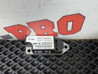 датчик удара Mercedes-Benz E-Класс W210/S210 [рестайлинг] W210 1999, 2.0 л., M 111.942, бензин, АКПП, седан, задний привод, правый руль, 0008209926