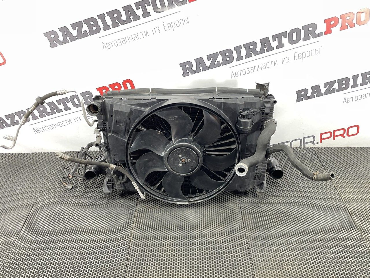 кассета радиаторов Mercedes-Benz E-Класс W212/S212/C207/A207 W212 2009, 2.1 л., OM 651.924, дизель, 6МКПП, 040, седан, задний привод, правый руль, A2045003603 - фото №1