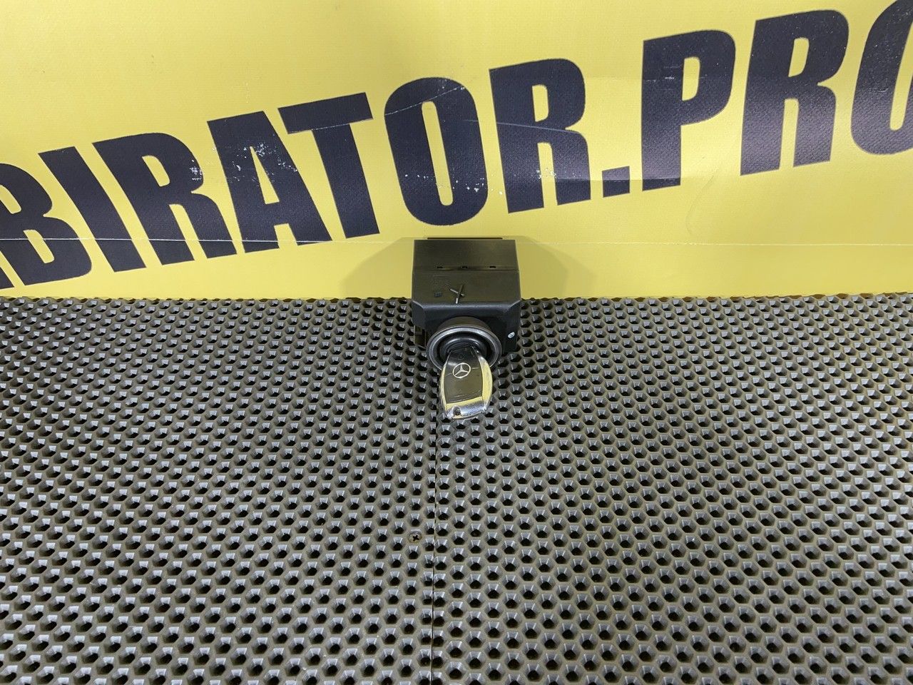 замок зажигания Mercedes-Benz C-Класс W204/S204 2007, 1.8 л., M 271.952, бензин, АКПП, седан, A2115452308 - фото №1