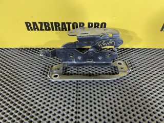 петля капота левая Mercedes-Benz C-Класс W204/S204 2007, 1.8 л., M 271.952, бензин, АКПП, седан, A2048800728