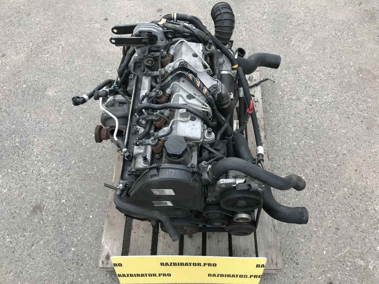 двигатель Volvo XC90 1 поколение 2006, 2.4 л., D 5244 T, дизель, АКПП, 455 titanium grey pearl, внедорожник 5 дв., правый руль, 8251492, D5244T, D5244T - фото №1