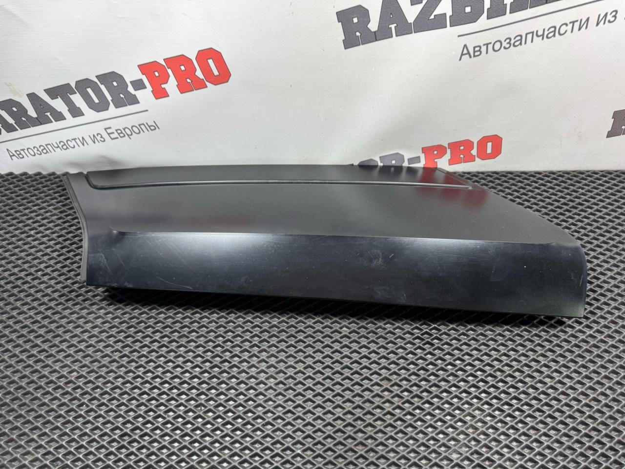 молдинг (накладка кузовная) Land Rover Range Rover 3 поколение 2002, 2.9 л., M 57 D 30, дизель, АКПП, внедорожник 5 дв. - фото №1