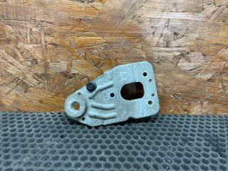 кронштейн (крепление) Audi A6 4F/C6 2004, 3.2 л., AUK, бензин, АКПП, седан