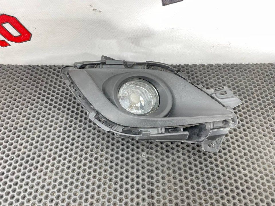 фара противотуманная левая Mazda 6 GJ 2012, 2.2 л., SHY1, дизель, МКПП, универсал, TK2151680A - фото №1