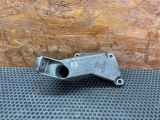 кронштейн двигателя Audi A4 B7 2004, 1.8 л., BFB, бензин, МКПП, универсал