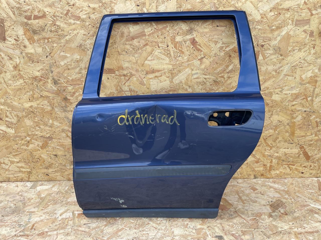 дверь задняя левая Volvo V70 2 поколение 2002, 2.4 л., B 5244 T3, бензин, МКПП, универсал - фото №1