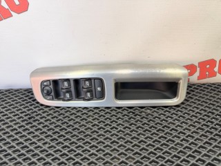 блок управления стеклоподъемниками Volvo V50 1 поколение [рестайлинг] 2010, 1.6 л., D 4164 T, дизель, МКПП, универсал, 31295120
